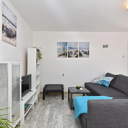 Vlasta 1410 Apartman *