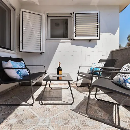 Vlasta 1410 Apartman Premantura